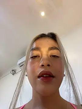 SexFucktoryLily online show from 05/06/26, 09:25