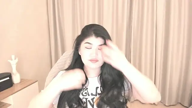mia lui online show from 06/27/26, 07:30