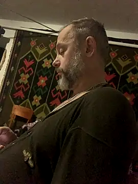 GHsveter online show from 11/10/25, 02:27