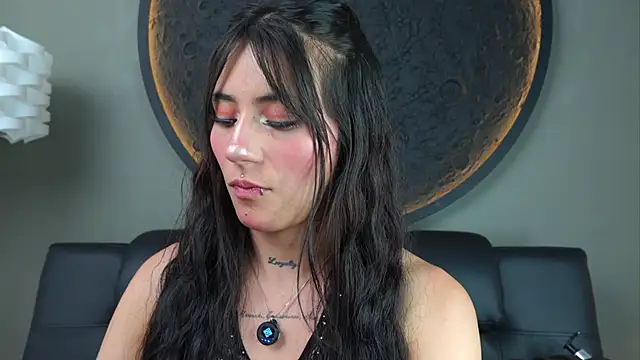 miss sharlotte18 online show from 11/20/25, 06:07