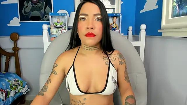 miss vaiolette online show from 01/15/25, 02:27
