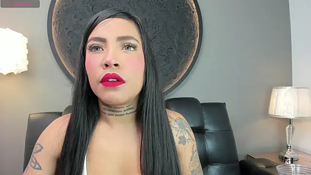 miss vaiolette online show from 02/07/25, 11:01