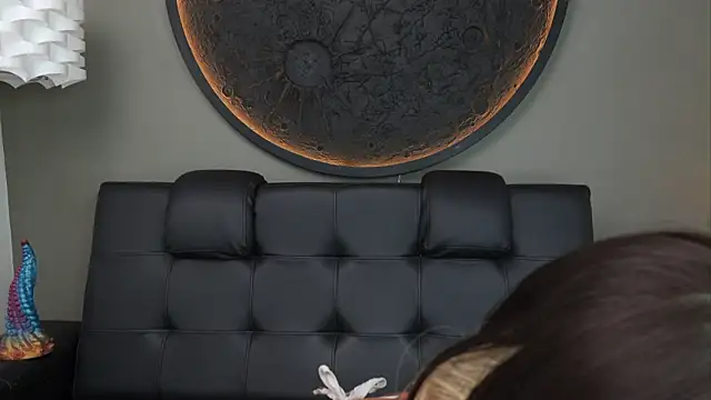 miss vaiolette online show from 11/03/25, 11:11