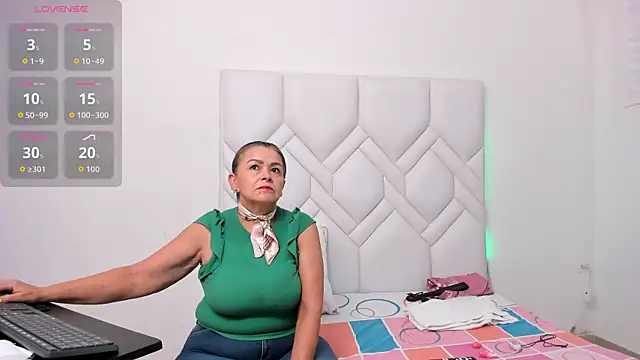 Mature Hard online show from 10/21/25, 09:26