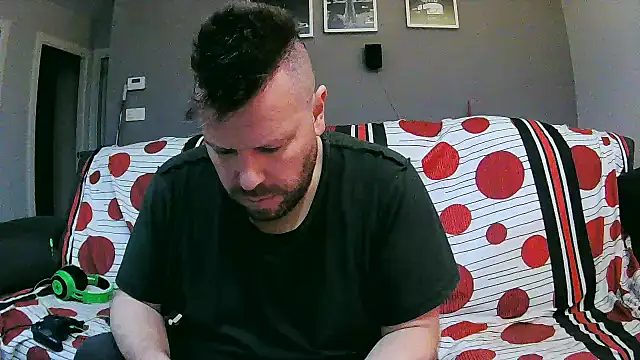 txan9876 online show from 12/02/25, 05:41