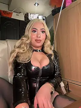 BigDominaMia online show from 02/09/26, 12:31