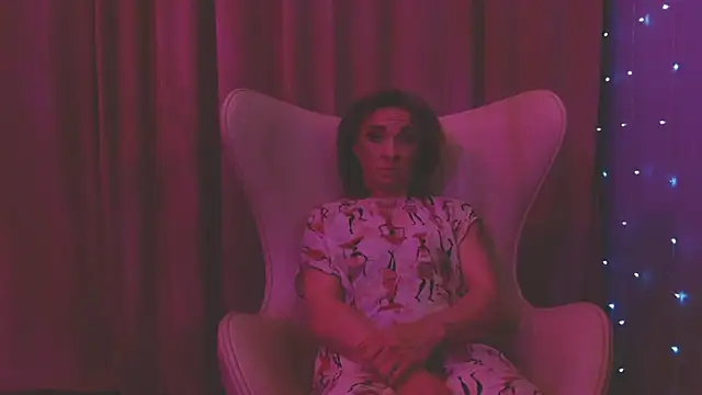 julia renard online show from 02/02/25, 12:40