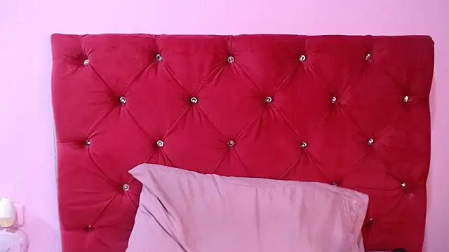 Evasummer1 online show from 11/22/25, 04:33