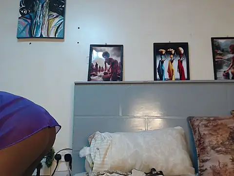 Snapshot of CandyLovesU2 chatting on 02/07/25, 06:56 CandyLovesU2 online show from 02/07/25, 06:56