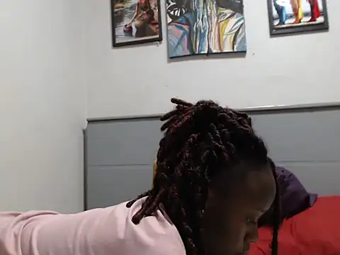 Snapshot of CandyLovesU2 chatting on 12/13/25, 08:04 CandyLovesU2 online show from 12/13/25, 08:04