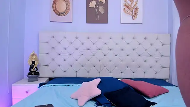 Snapshot of SALOME_F0X_ chatting on 03/15/25, 08:10 SALOME F0X online show from 03/15/25, 08:10