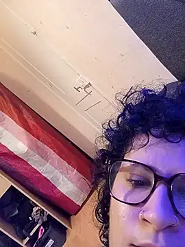 callmelouve online show from 09/20/25, 08:21