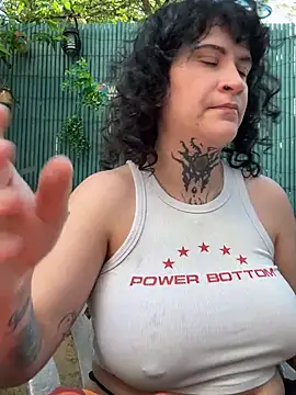 callmelouve online show from 04/15/26, 04:58