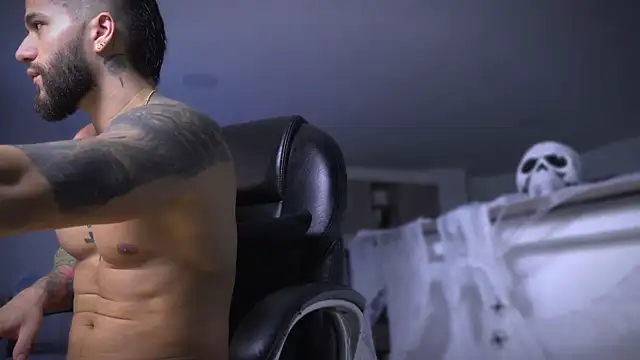 Frank Farrell online show from 10/28/25, 10:34