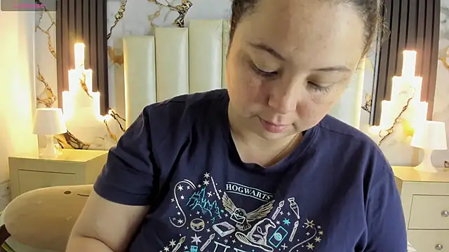 mollieblue69 online show from 02/21/25, 12:50