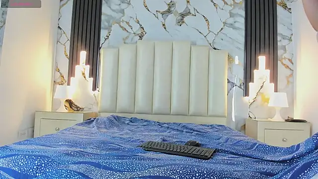 mollieblue69 online show from 03/11/25, 12:39