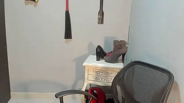 sandyquinnxx online show from 04/10/26, 05:17