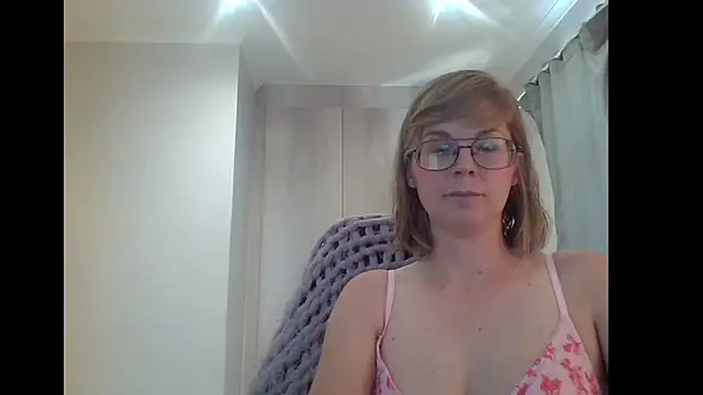Snapshot of SavannaGirly chatting on 01/26/25, 07:10 SavannaGirly online show from 01/26/25, 07:10