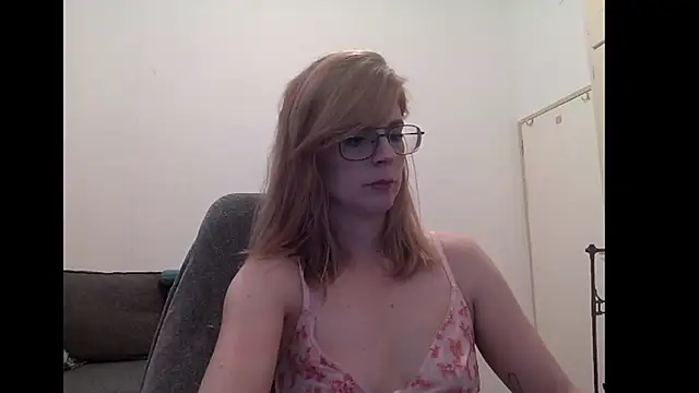 Snapshot of SavannaGirly chatting on 09/14/25, 11:20 SavannaGirly online show from 09/14/25, 11:20
