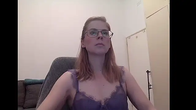 Snapshot of SavannaGirly chatting on 09/19/25, 07:43 SavannaGirly online show from 09/19/25, 07:43