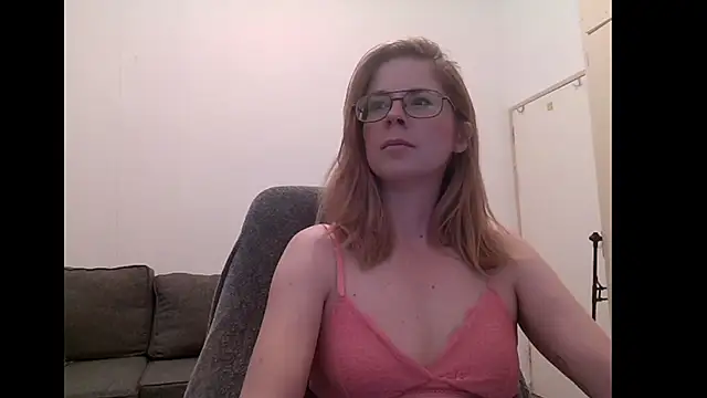 Snapshot of SavannaGirly chatting on 09/21/25, 07:43 SavannaGirly online show from 09/21/25, 07:43