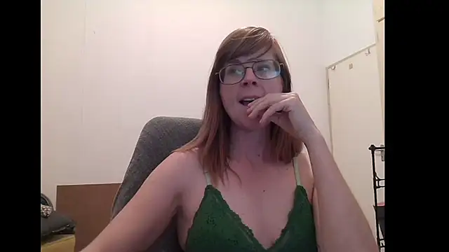 Snapshot of SavannaGirly chatting on 06/03/26, 06:24 SavannaGirly online show from 06/03/26, 06:24