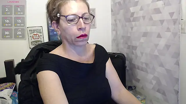 Chayla Ruiz online show from 09/08/25, 08:19