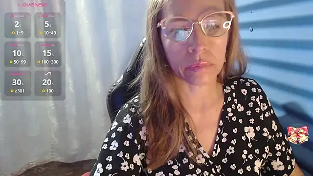 Chayla Ruiz online show from 04/12/26, 12:32