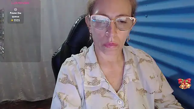 Chayla Ruiz online show from 04/14/26, 11:44