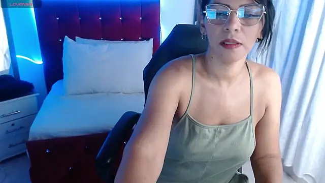 Wanda Milf online show from 10/21/25, 05:02