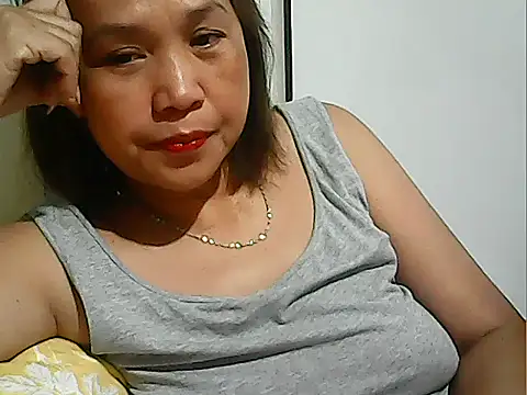 Snapshot of Lhadycarolyn chatting on 10/03/25, 10:51 Lhadycarolyn online show from 10/03/25, 10:51