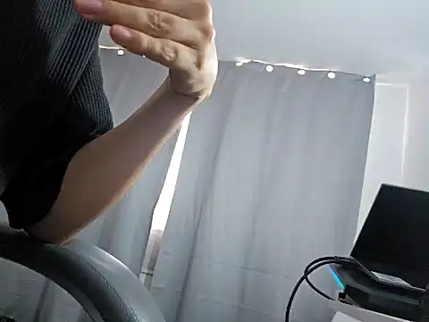 Jhoan saenz online show from 09/16/25, 04:41