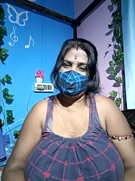 Snapshot of parioo7 chatting on 02/15/25, 06:44 parioo7 online show from 02/15/25, 06:44