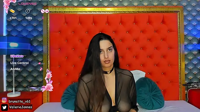 Snapshot of VallerieJones chatting on 03/10/25, 02:28 VallerieJones online show from 03/10/25, 02:28