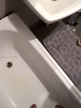 mustang69696 online show from 11/20/25, 12:49