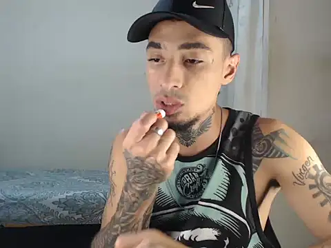 emiliano hottt online show from 12/15/24, 07:53