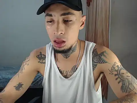 emiliano hottt online show from 12/19/24, 05:51