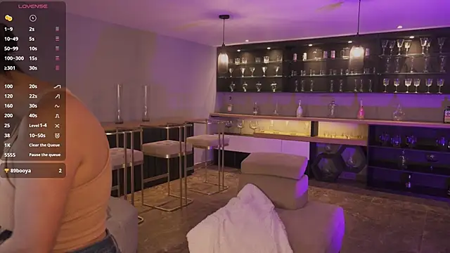 Snapshot of KateSunder chatting on 09/30/25, 11:48 KateSunder online show from 09/30/25, 11:48