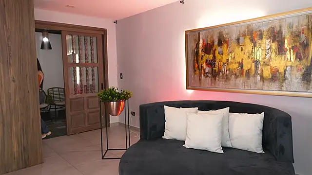 Snapshot of KateSunder chatting on 12/16/25, 11:26 KateSunder online show from 12/16/25, 11:26