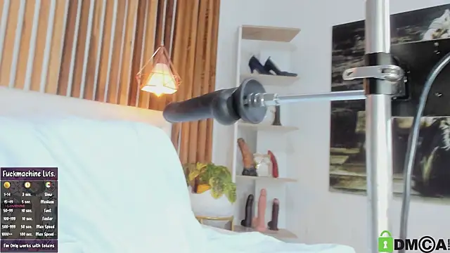 Snapshot of emma_liz_ chatting on 01/09/25, 04:49 emma liz online show from 01/09/25, 04:49