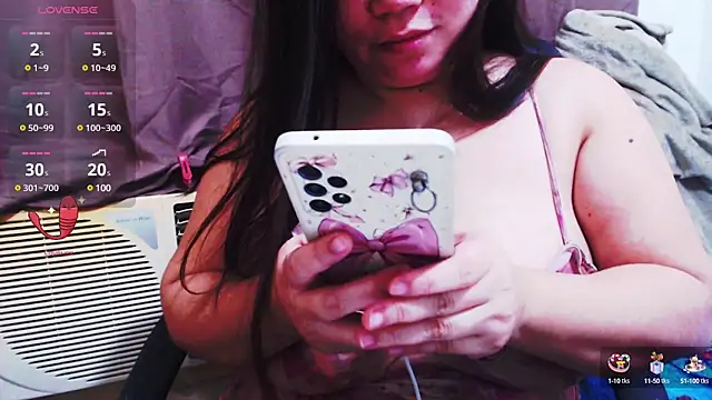 Snapshot of Alliayah_Hollyx chatting on 01/04/25, 12:16 Alliayah Hollyx online show from 01/04/25, 12:16