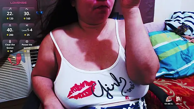 Snapshot of Alliayah_Hollyx chatting on 02/10/25, 05:47 Alliayah Hollyx online show from 02/10/25, 05:47