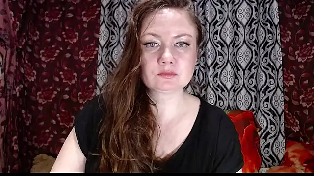 Snapshot of EmilyDoth chatting on 02/13/25, 05:44 EmilyDoth online show from 02/13/25, 05:44
