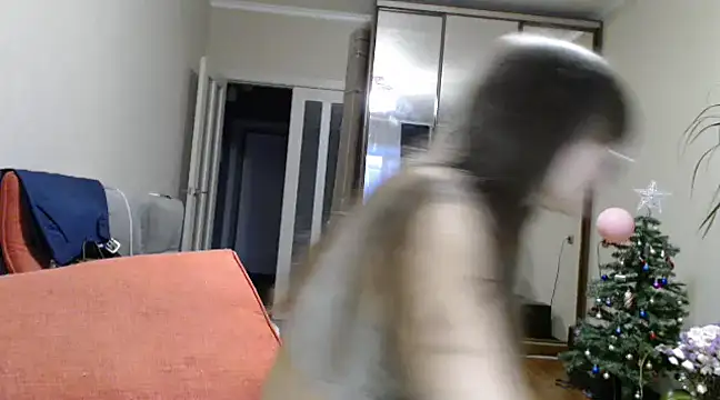 Snapshot of KiraGoldens chatting on 02/21/25, 01:33 KiraGoldens online show from 02/21/25, 01:33