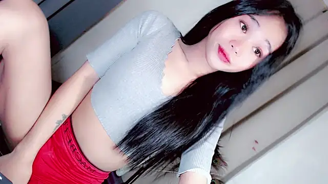 amomentoflust69 online show from 02/05/26, 05:45