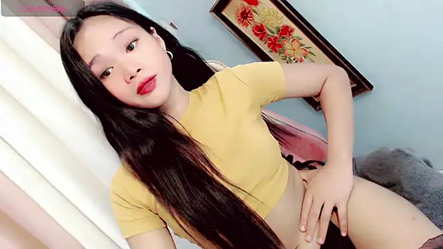 amomentoflust69 online show from 05/28/26, 10:45
