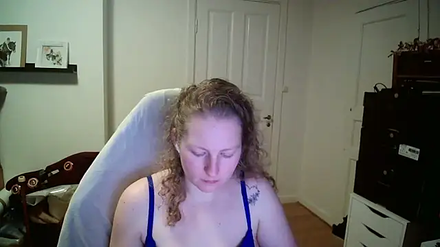 Girlnina-1995 online show from 02/11/26, 10:04