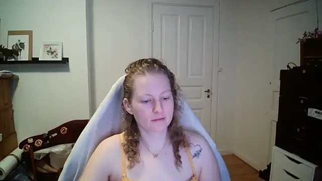 Girlnina-1995 online show from 02/24/26, 10:13