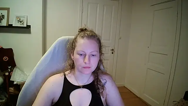 Girlnina-1995 online show from 03/17/26, 07:50