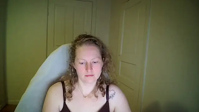 Girlnina-1995 online show from 04/20/26, 06:20